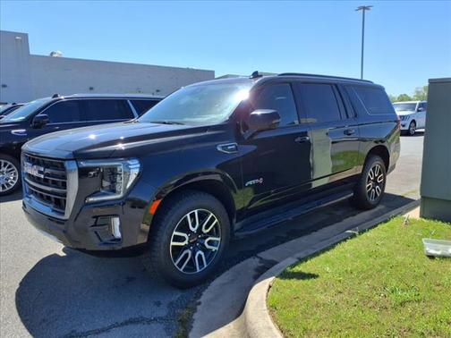 2023 GMC Yukon XL 4WD AT4