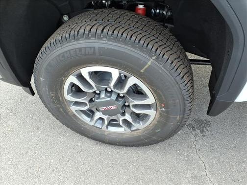 2026 GMC Sierra 2500 SLE