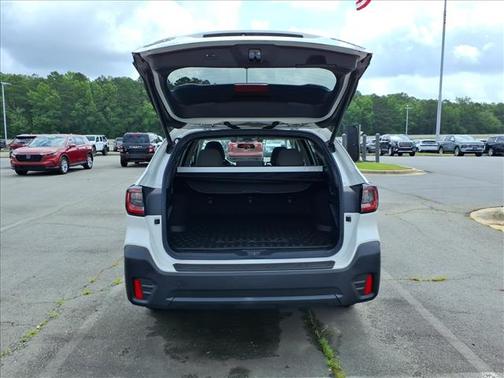 Crystal White Pearl 2020 Subaru Outback Premium