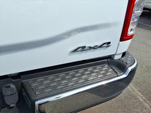 2022 RAM 2500 Big Horn Crew Cab 4x4 6'4' Box