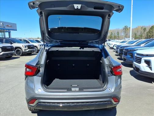 Sterling Gray Metallic 2026 Chevrolet Trax FWD 2RS