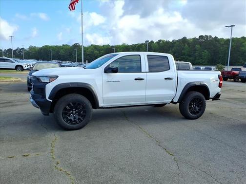 Summit White 2026 Chevrolet Colorado Trail Boss