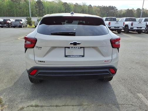 White Sands 2026 Chevrolet Trax FWD 1RS