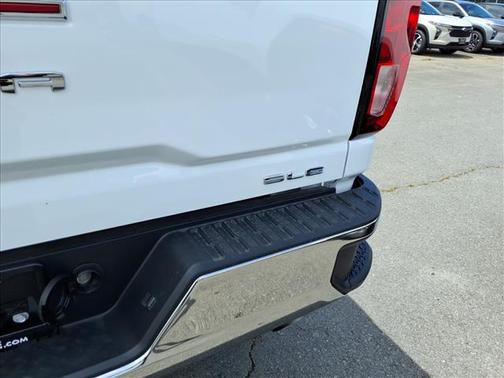 Summit White 2026 GMC Sierra 2500 SLE