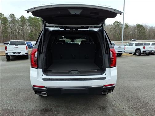 2026 GMC Yukon XL 4WD AT4