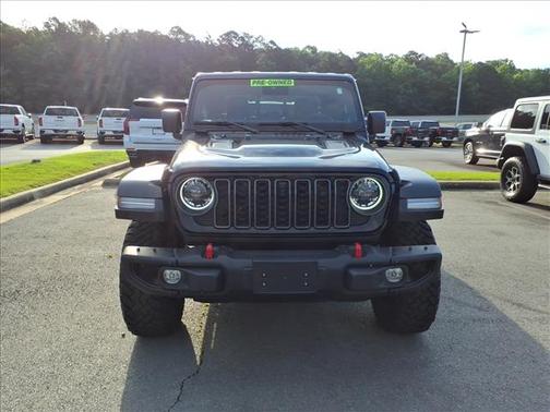 Black Clearcoat 2025 Jeep Gladiator Rubicon