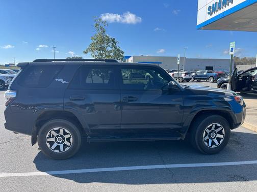 2024 Toyota 4Runner TRD Off Road
