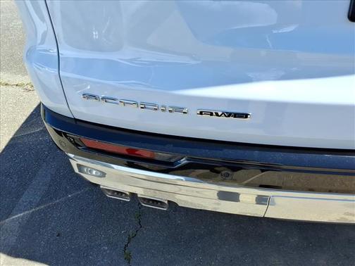 POLAR WHITE TRICOAT 2026 GMC Acadia Denali