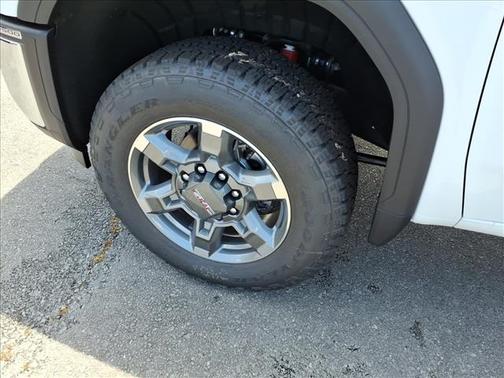 Summit White 2026 GMC Sierra 2500 SLE