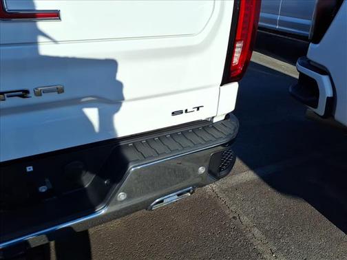 Summit White 2024 GMC Sierra 1500 SLT
