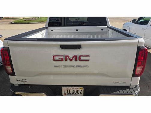 Summit White 2025 GMC Sierra 1500 SLE