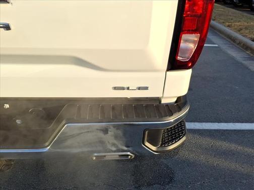 Summit White 2025 GMC Sierra 1500 SLE