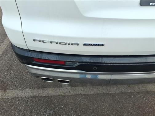 2024 GMC Acadia Denali