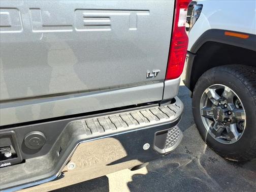 Sterling Gray Metallic 2026 Chevrolet Silverado 2500 LT