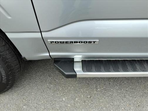 Iconic Silver Metallic 2024 Ford F-150 Lariat