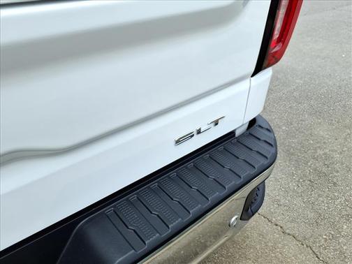 Summit White 2026 GMC Sierra 1500 SLT