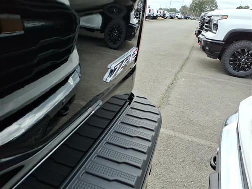 2026 Chevrolet Silverado 2500 Crew Cab, Standard Bed, XR2, 4WD