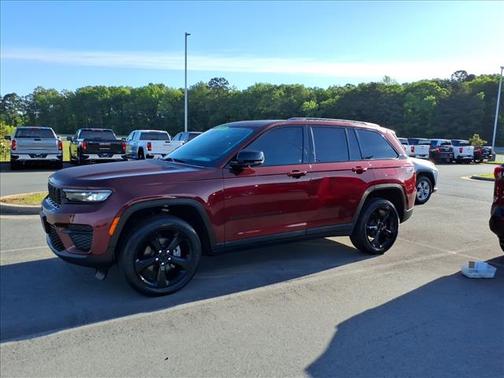 Velvet Red Pearlcoat 2023 Jeep Grand Cherokee Altitude
