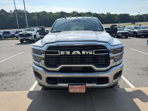 Bright White Clearcoat 2025 RAM 2500 Lone Star Crew Cab 4x4 6'4' Box