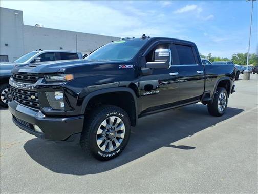 Black 2022 Chevrolet Silverado 2500 Custom