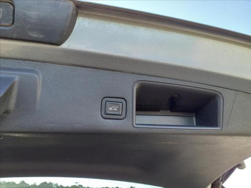 Sterling Metallic 2023 GMC Terrain SLT