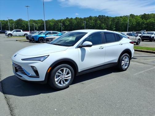 Summit White 2026 Buick Envista Preferred FWD