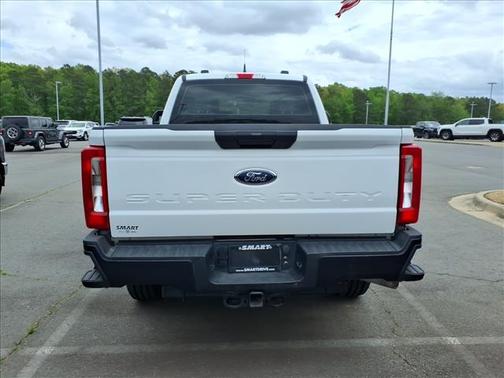 Oxford White 2024 Ford F-350 XL