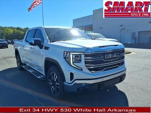 White Frost Tricoat 2022 GMC Sierra 1500 SLT