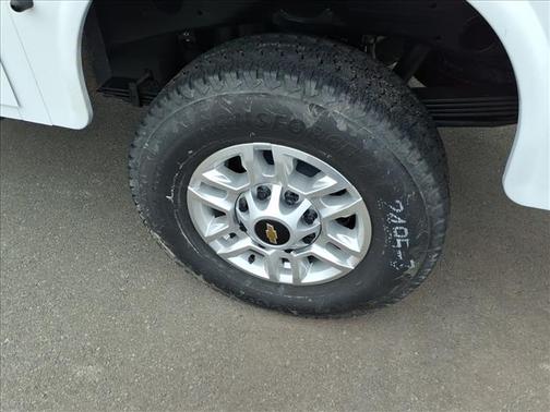 Summit White 2026 Chevrolet Silverado 2500 WT