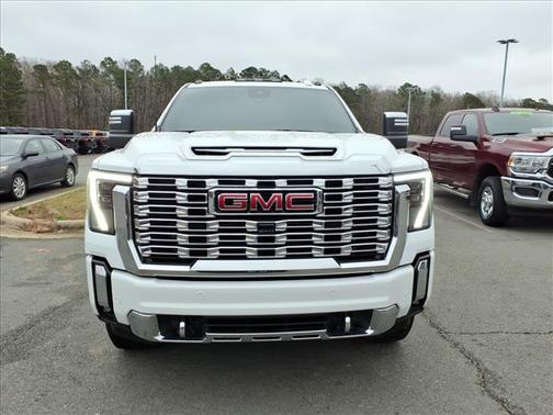 2024 GMC Sierra 2500 Denali