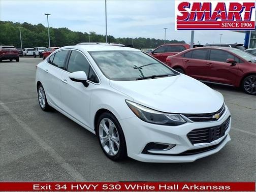 Summit White 2018 Chevrolet Cruze Premier
