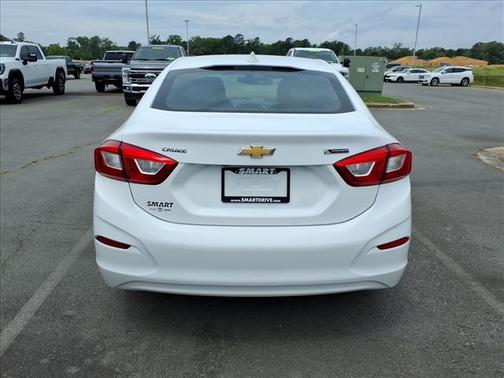 Summit White 2018 Chevrolet Cruze Premier