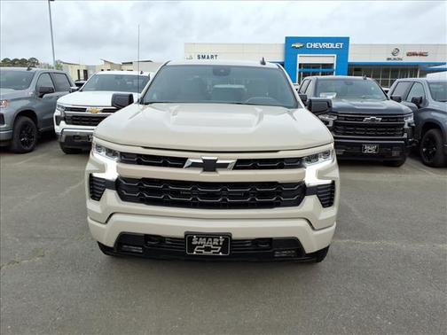 White Sands 2026 Chevrolet Silverado 1500 RST