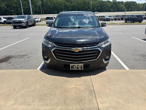 Mosaic Black Metallic 2019 Chevrolet Traverse LT Cloth