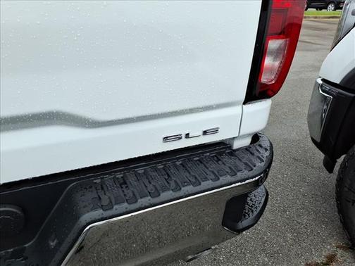 Summit White 2026 GMC Sierra 2500 SLE