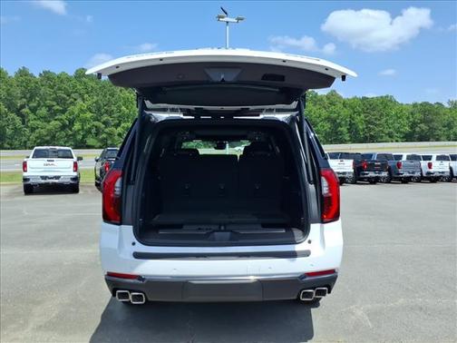 Summit White 2026 GMC Yukon XL 4WD AT4