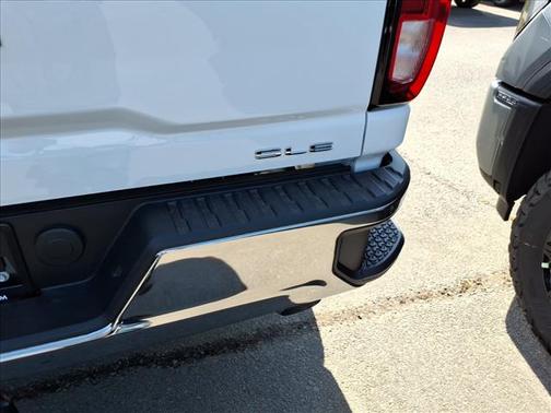 Summit White 2026 GMC Sierra 2500 SLE