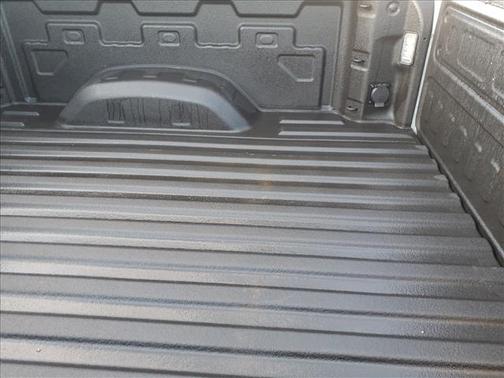 Summit White 2024 GMC Sierra 2500 SLE
