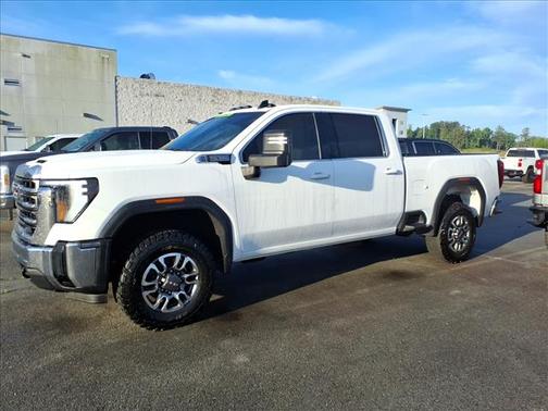 Summit White 2024 GMC Sierra 2500 SLE