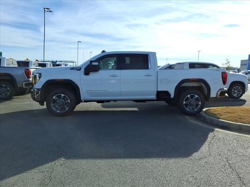 2026 GMC Sierra 2500 SLE