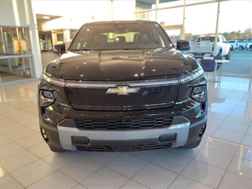 2025 Chevrolet Silverado EV LT
