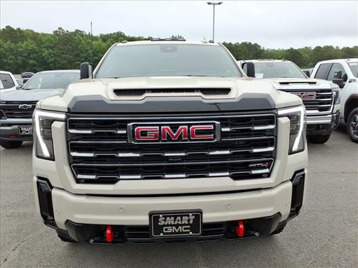 WHITE SANDS 2026 GMC Sierra 2500 AT4