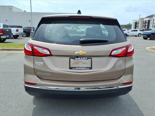 Sandy Ridge Metallic 2018 Chevrolet Equinox LS