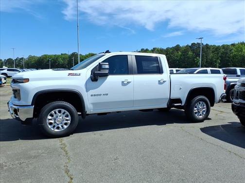 Summit White 2026 Chevrolet Silverado 2500 LT