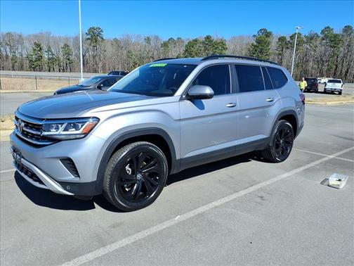 2022 Volkswagen Atlas 3.6L SE w/Technology