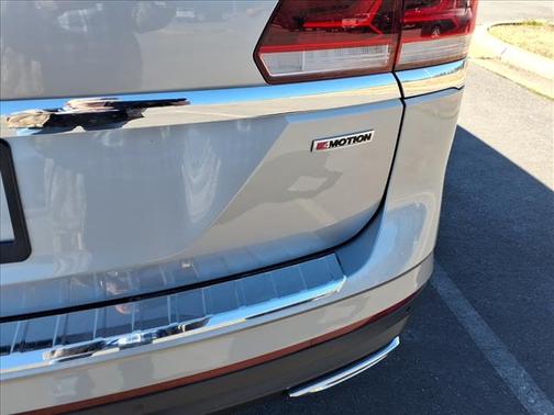 2022 Volkswagen Atlas 3.6L SE w/Technology