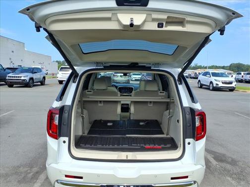White Frost Tricoat 2021 GMC Acadia Denali
