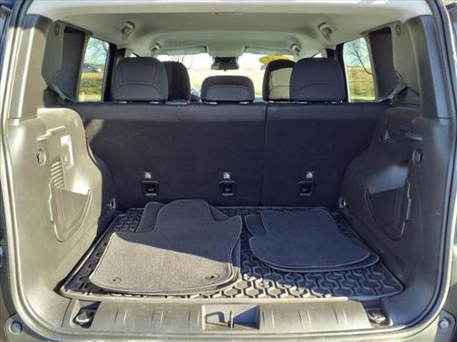 Photo 5 of 34 of 2021 Jeep Renegade Latitude