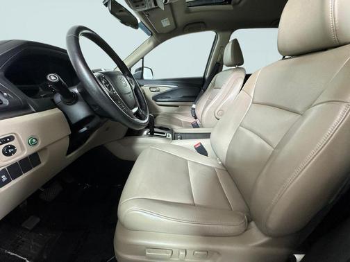 Black Forest Pearl 2016 Honda Pilot EX-L