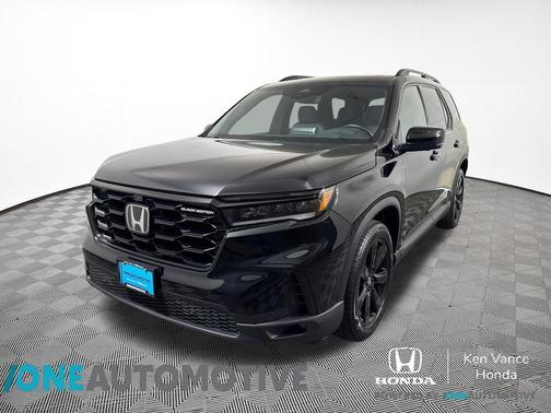 Crystal Black Pearl 2025 Honda Pilot Black Edition